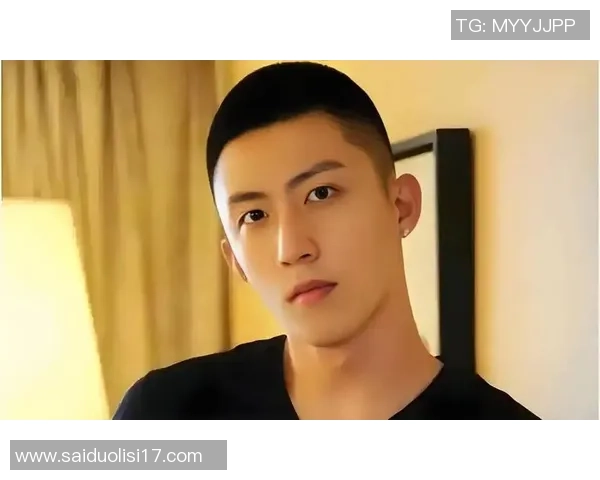 寸头造型成就球星硬朗气质展现足球场上独特魅力 寸头造型成就球星硬朗气质展现足球场上独特魅力