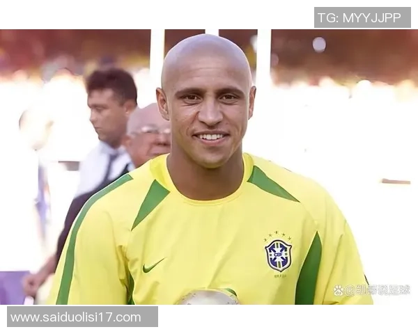 球星足球荧光背后的故事与影响:从场上光芒到全球文化风潮 球星足球荧光背后的故事与影响:从场上光芒到全球文化风潮