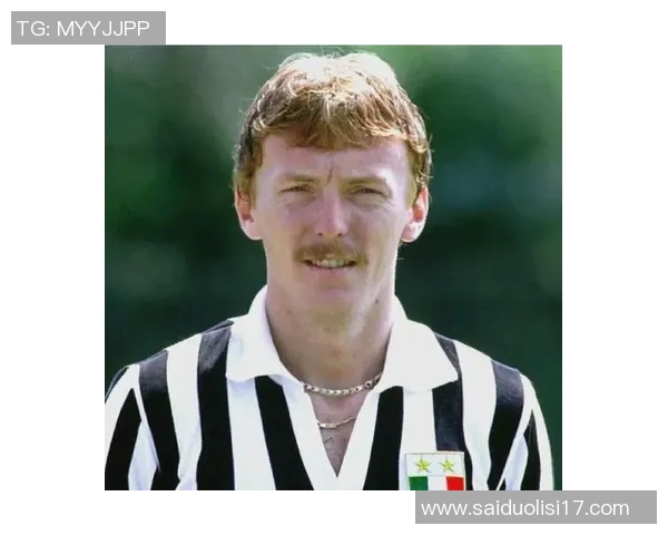 足球4号位经典球星盘点与传奇回顾 足球4号位经典球星盘点与传奇回顾