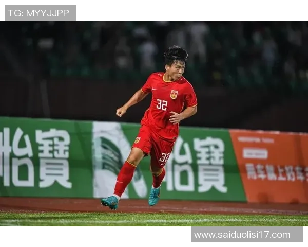 和平杯足球赛的明星球员是谁 揭秘赛场上的闪耀人物