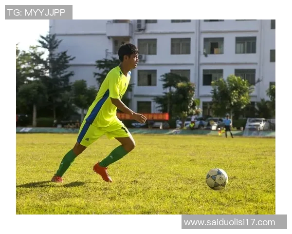 足球巨星们的骑行之旅:驰骋绿茵场外的速度与激情